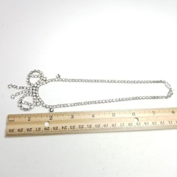Vintage Rhinestone Bow Shape Center Collar Necklace, Retro Silver Tone Sparkle - Picture 6 of 8